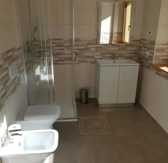 Standard Kolmen Hengen Huone, All Amicizia