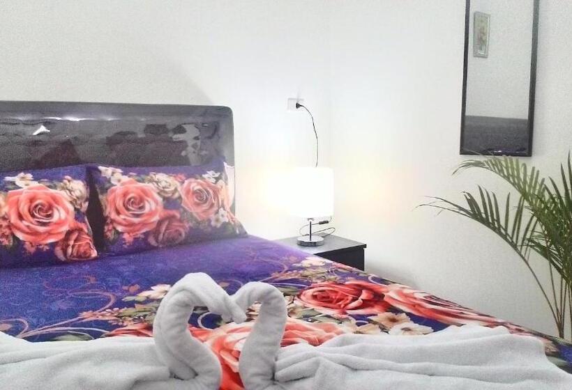 이코노이 4인룸, Balige J&j Guest House 2