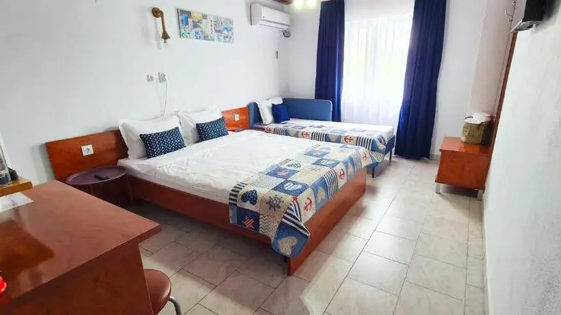 Cameră Triplă Standard, Casa Epat