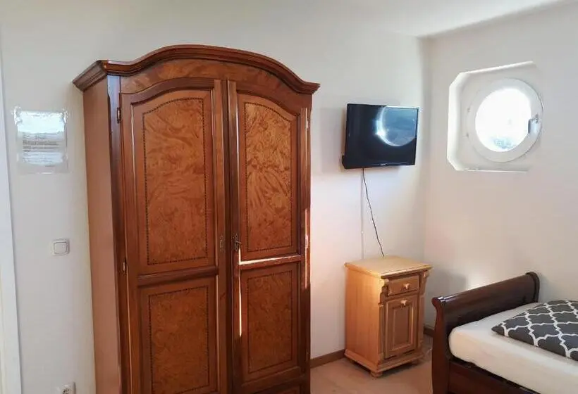Deluxe Yhden Hengen Huone, Fiore Gästezimmer