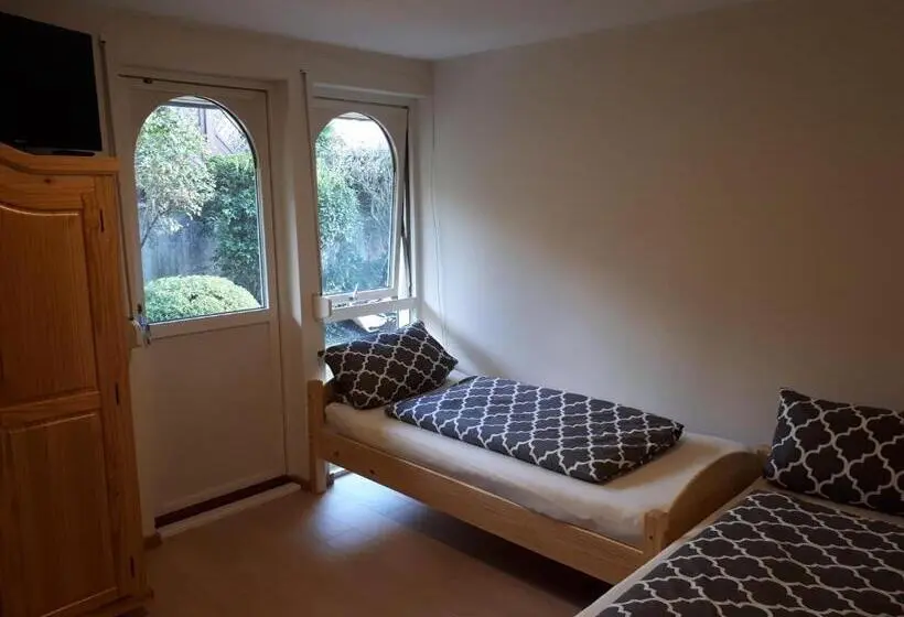 Deluxe Kolmen Hengen Huone, Fiore Gästezimmer