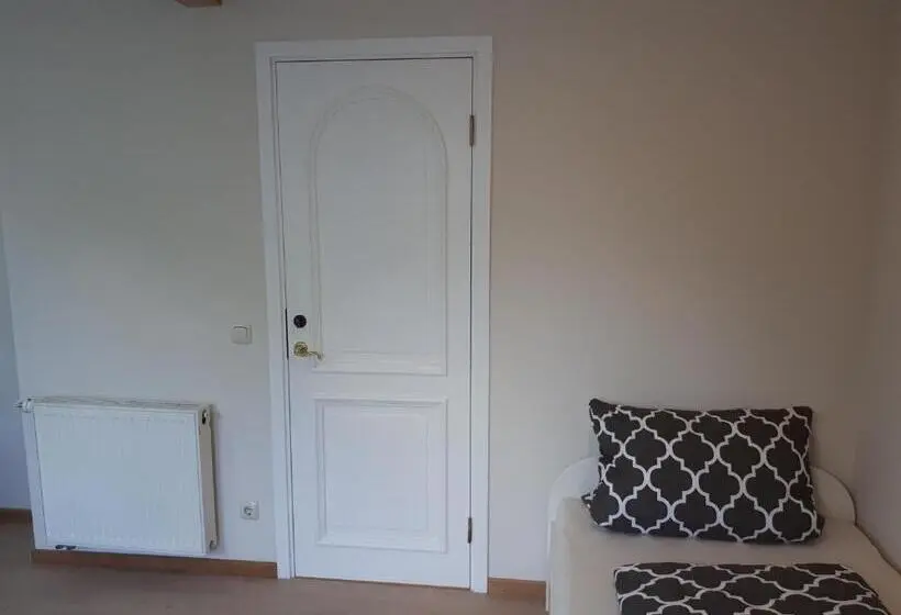 Deluxe Kolmen Hengen Huone, Fiore Gästezimmer