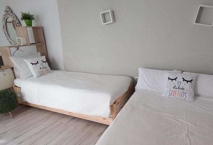 Четырехместный Номер Стандарт, Guesthouse Jazmínes Mozárabes # Wifi