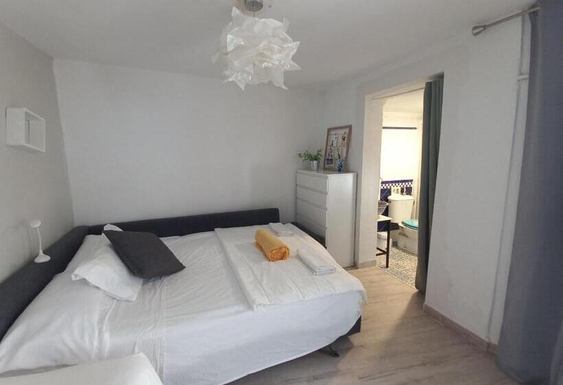 Четырехместный Номер Стандарт, Guesthouse Jazmínes Mozárabes # Wifi