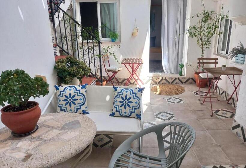 Четырехместный Номер Стандарт, Guesthouse Jazmínes Mozárabes # Wifi