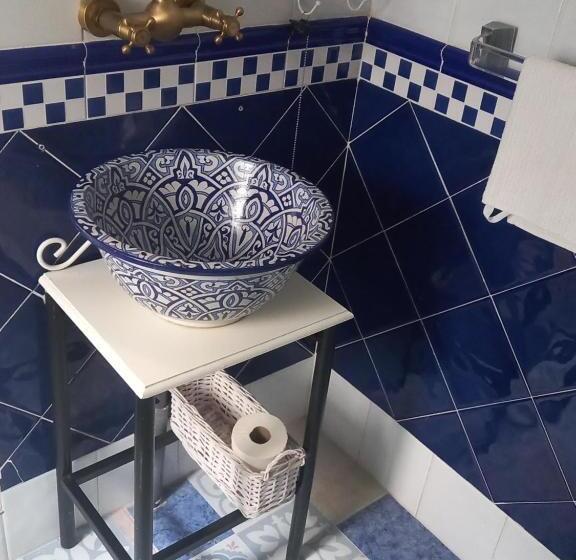 Четырехместный Номер Стандарт, Guesthouse Jazmínes Mozárabes # Wifi