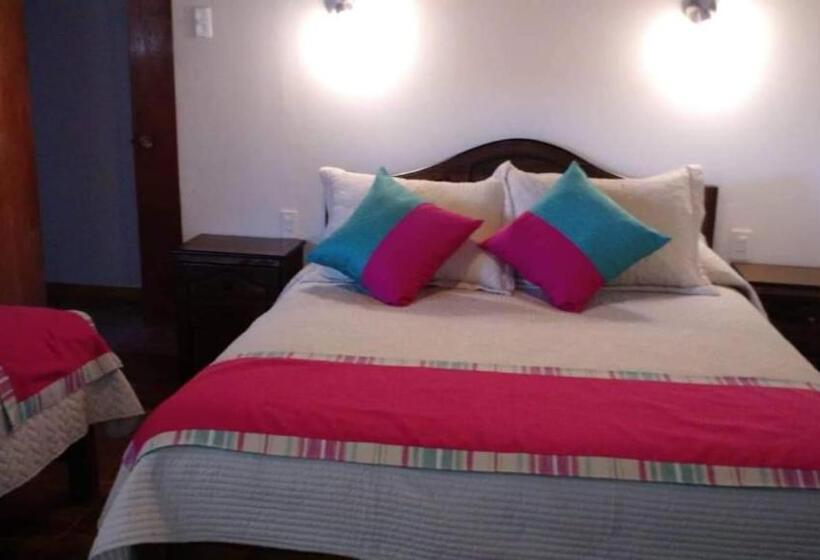 اتاق استاندارد سه نفره, Hostal Casa Blanca