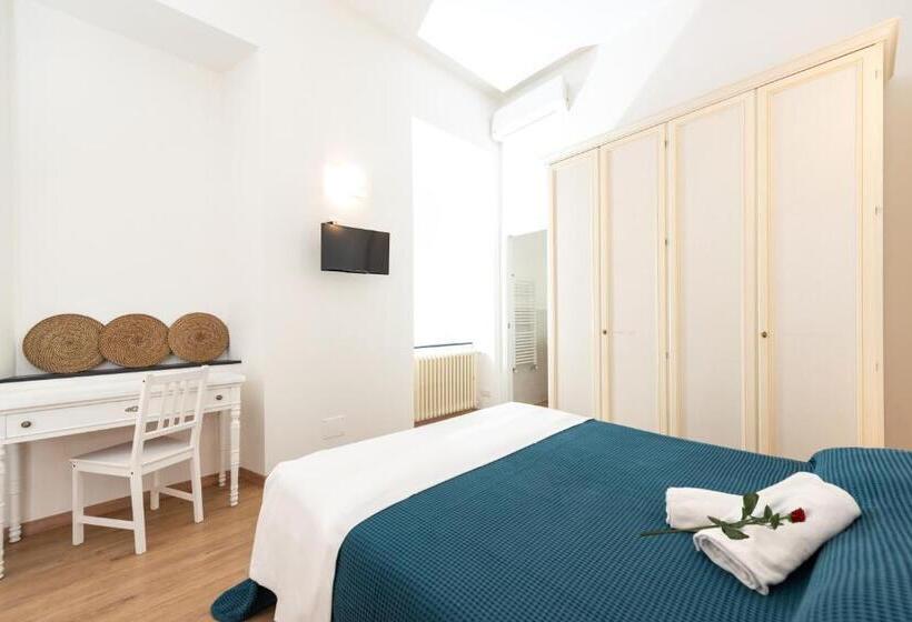 标准工作室, La Corallina