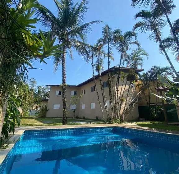 Basic Kolmen Hengen Huone, Recanto Bromélias