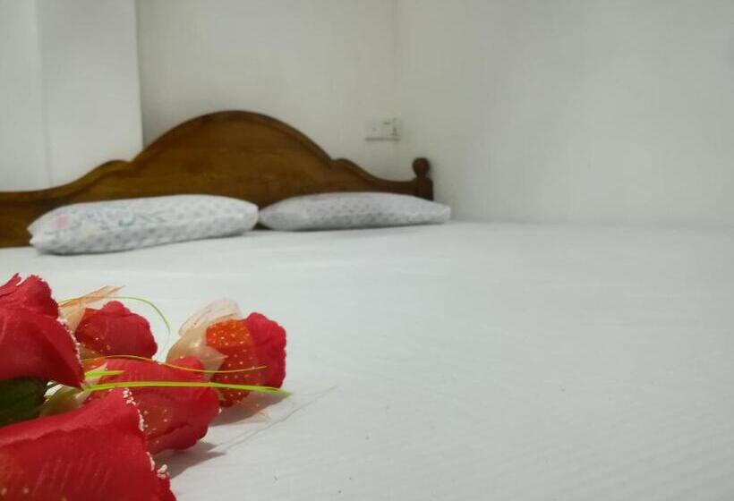 غرفة قياسية, The Peak Residence