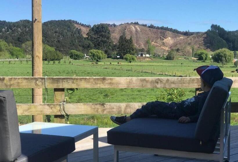 סטודיו דלוקס, White Pine Bush Cabins