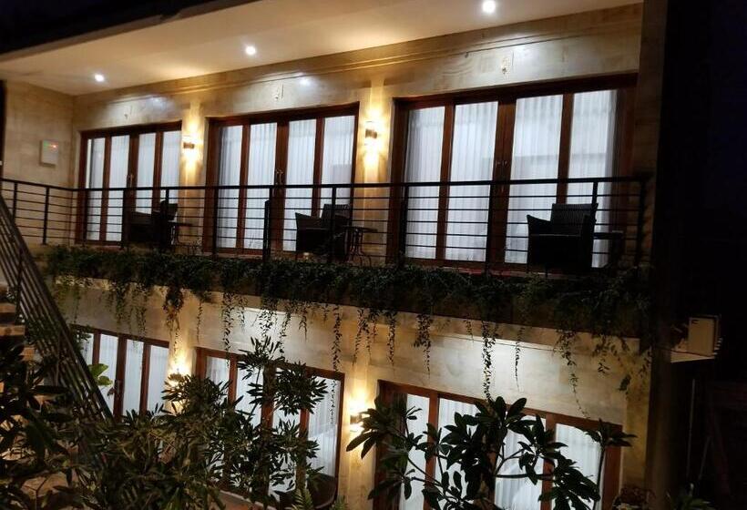 חדר דלוקס, Yuan Room