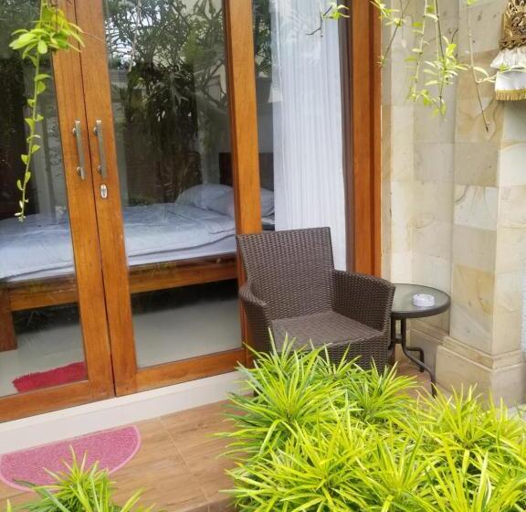 חדר דלוקס, Yuan Room