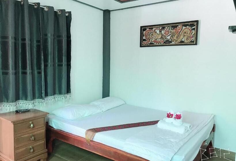 חדר סטנדרט, Moat View