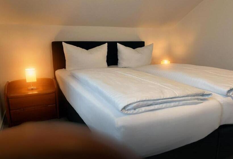 Люкс с Балконом, Appart Haus Business Apartments