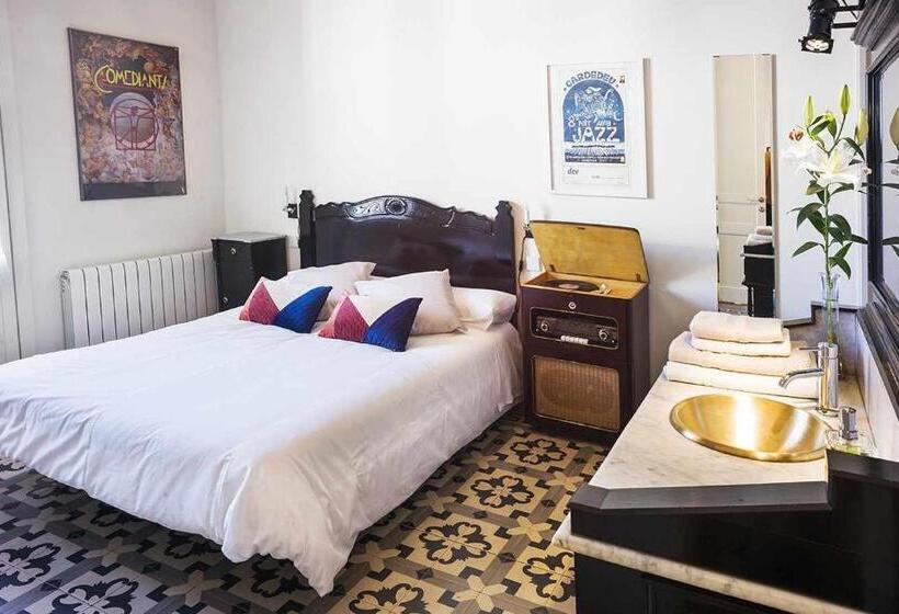 غرفة قياسية مزوَّدة بشُرفة, Cal Peó B&bcardedeu