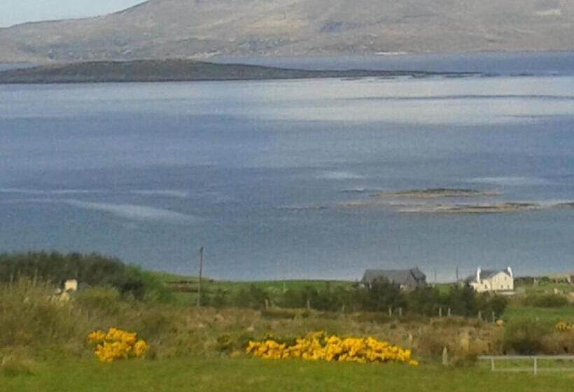 غرفة ديلوكس ثلاثية مطلة على البحر, Cappa House B&b