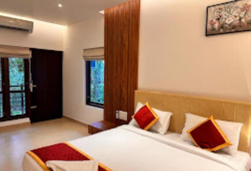 Номер Deluxe, Cliffotel Kerala