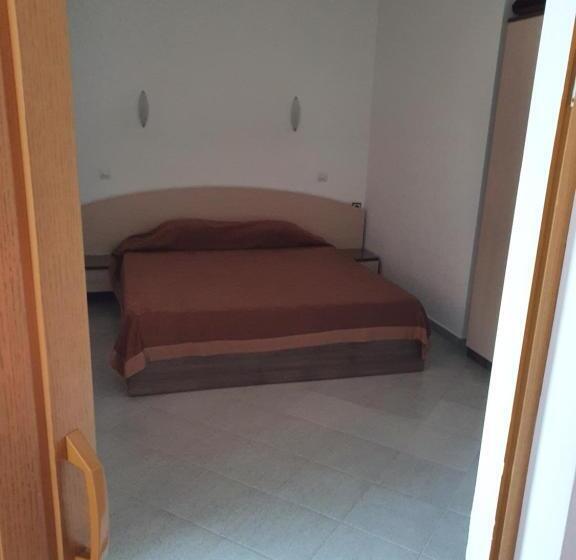 شقة غرفة نوم واحدة مزودة بشُرفة, къщаперла