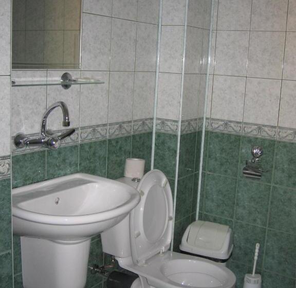 غرفة قياسية, къщаперла