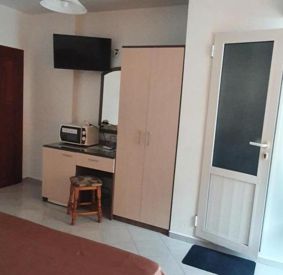 غرفة قياسية, къщаперла