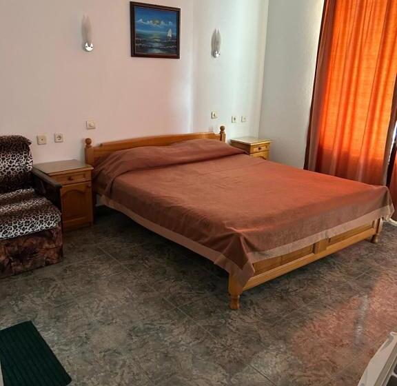 غرفة قياسية, къщаперла