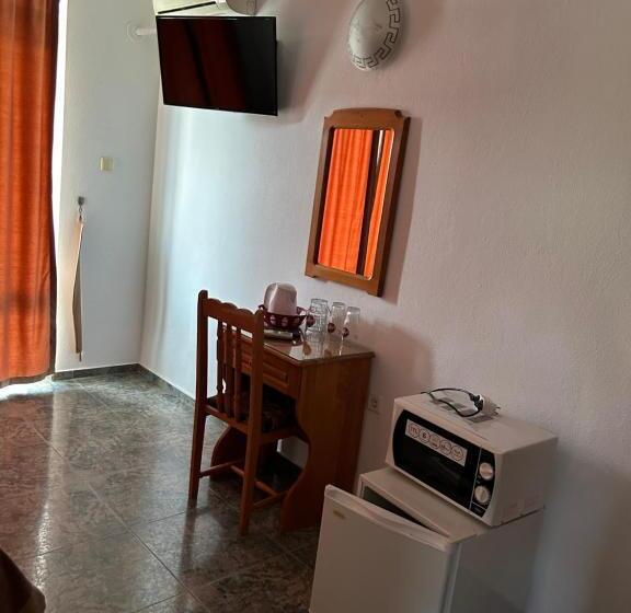 غرفة قياسية, къщаперла