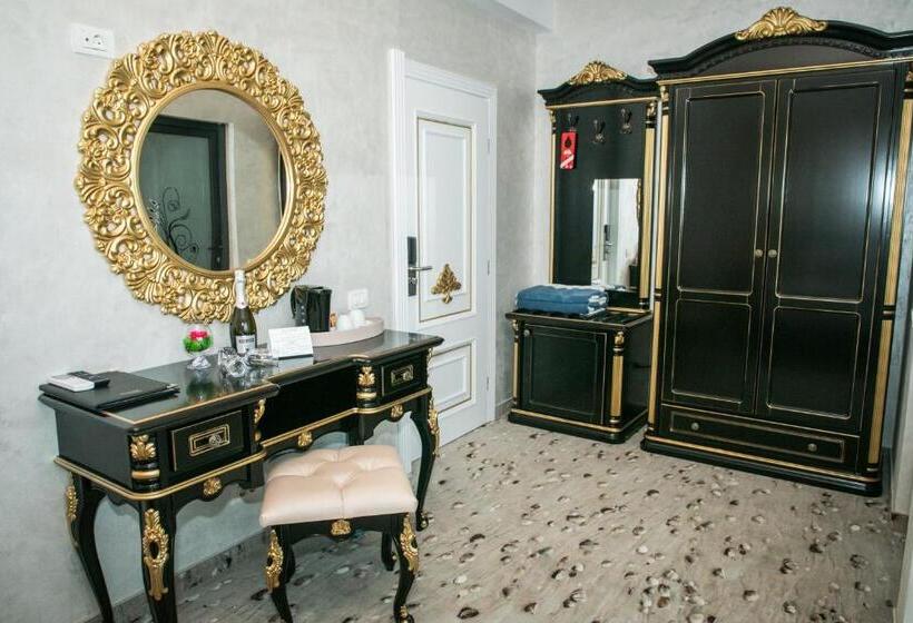 اتاق لوکس, Almar Lake View Boutique H