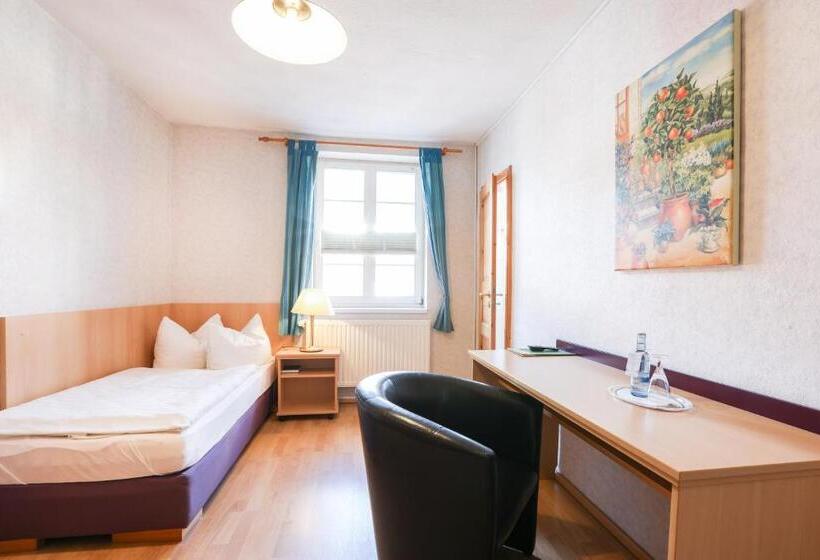 غرفة أساسية فردية, Bützower Hof