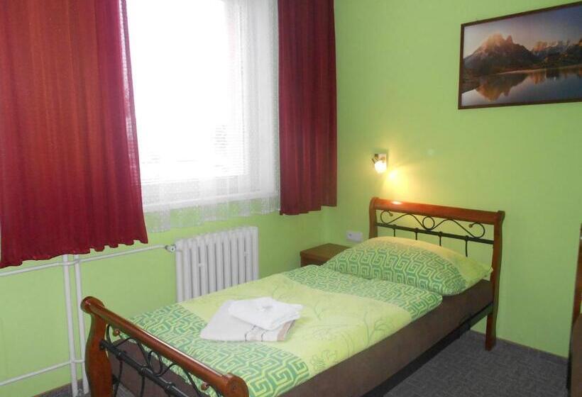 スタンダードシングルルーム, Hvězda