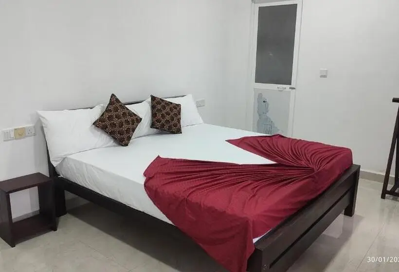 اتاق استاندارد سه نفره, Laxsume Guest House Nilaveli