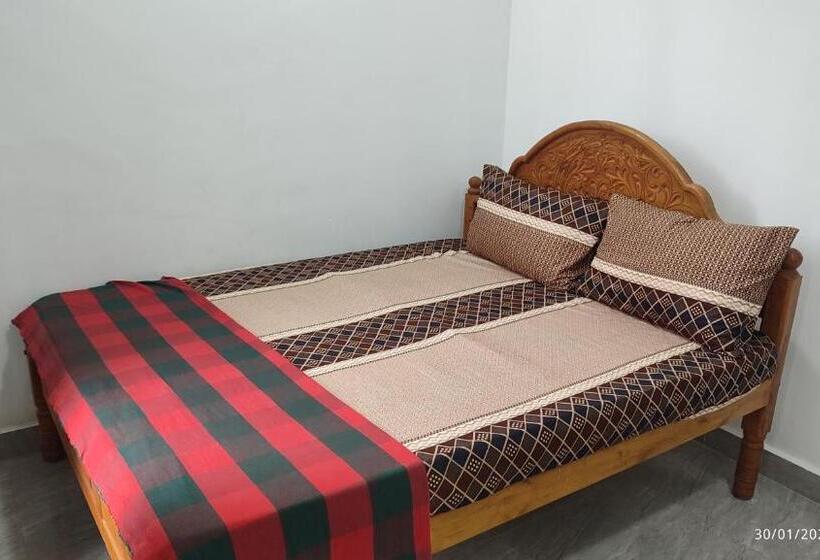 家庭间, Laxsume Guest House Nilaveli