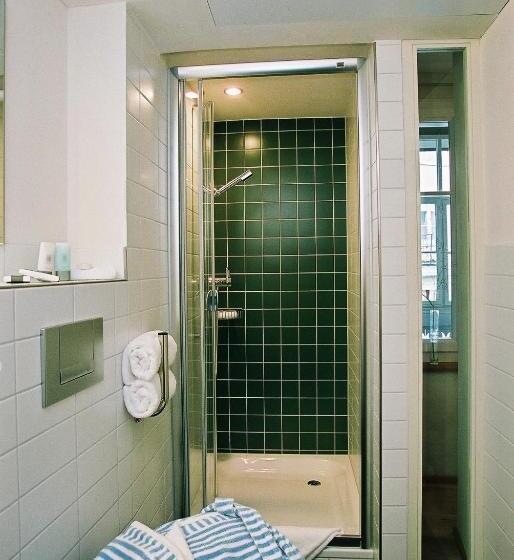 חדר סטנדרט, Le Lion   Self Check In