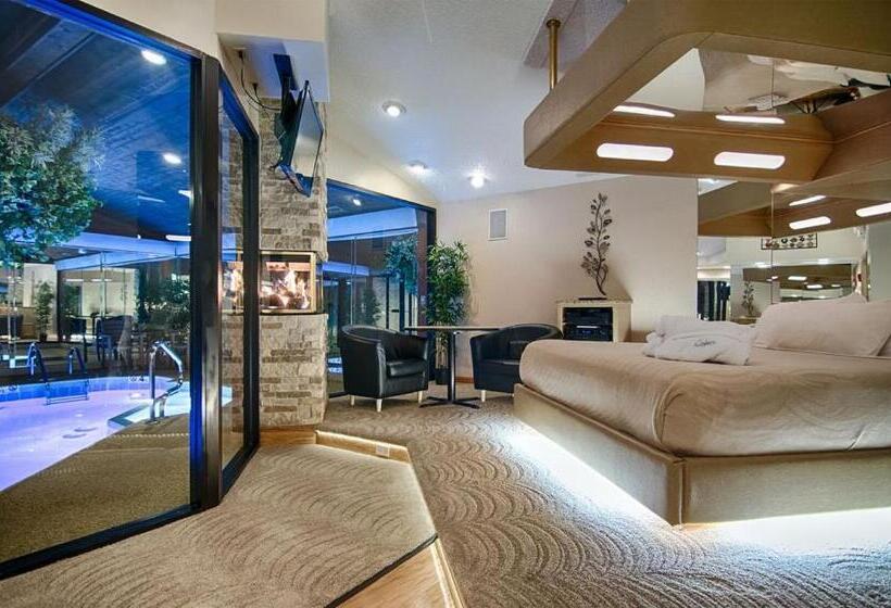 Suite with Pool, Sybaris Pool Suites Frankfort   Adults Only