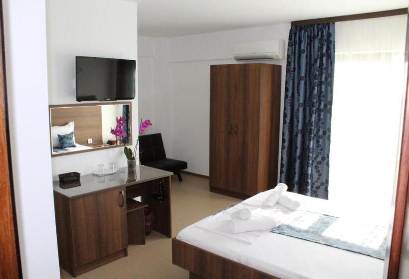 패밀리 룸, Vila Medeea