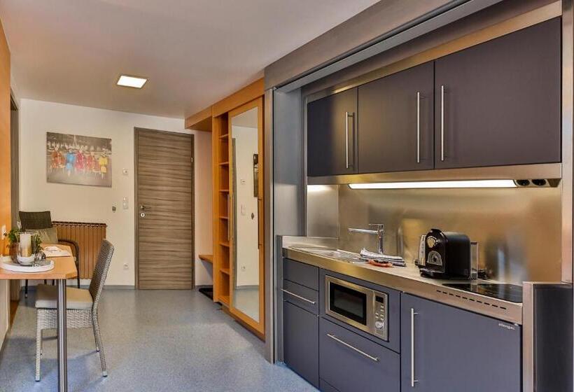 스탠다드 스튜디오, Jugendhotel Bachlehen Und Johanneshof