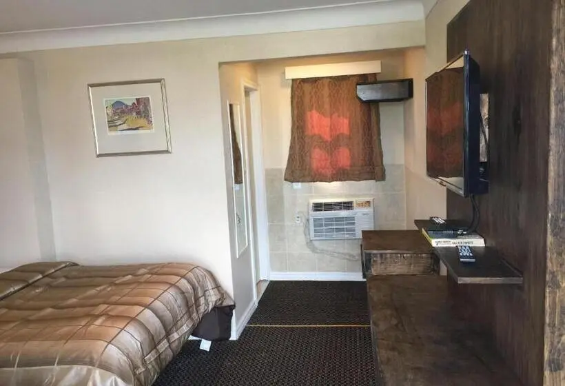 اتاق اکونومی, Mayflower Motel