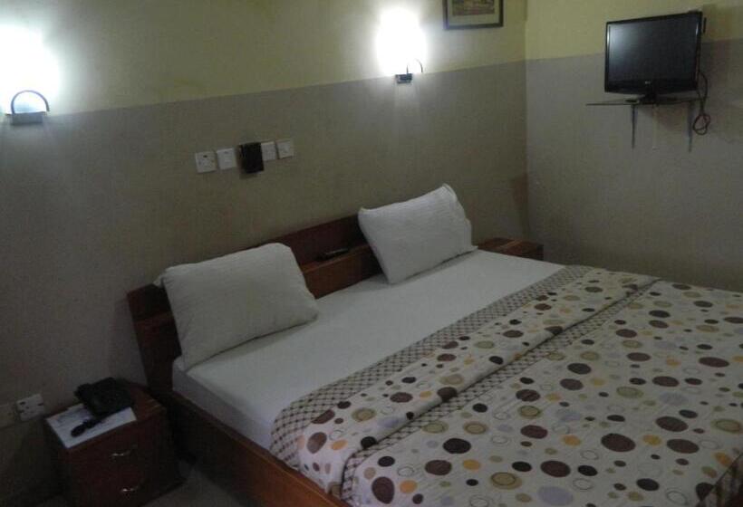 سوییت سوپریور, Neighbourhood Guest House