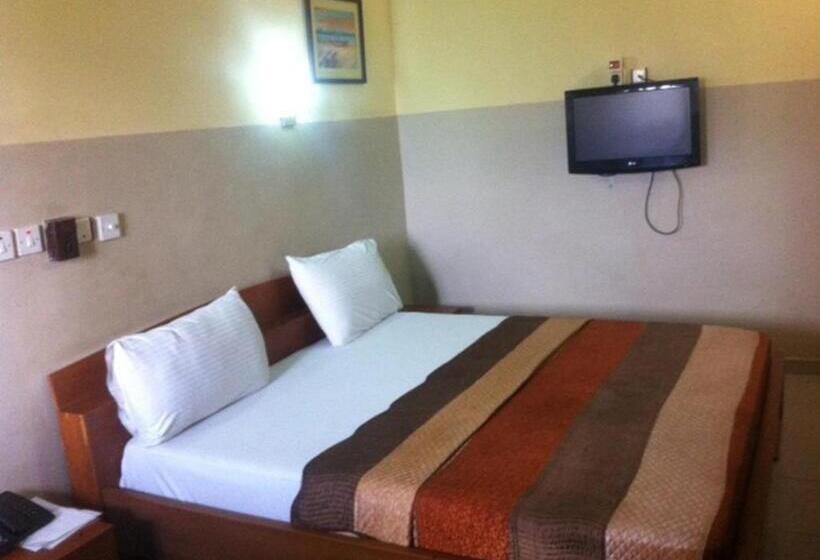سوئیت با بالکن, Neighbourhood Guest House