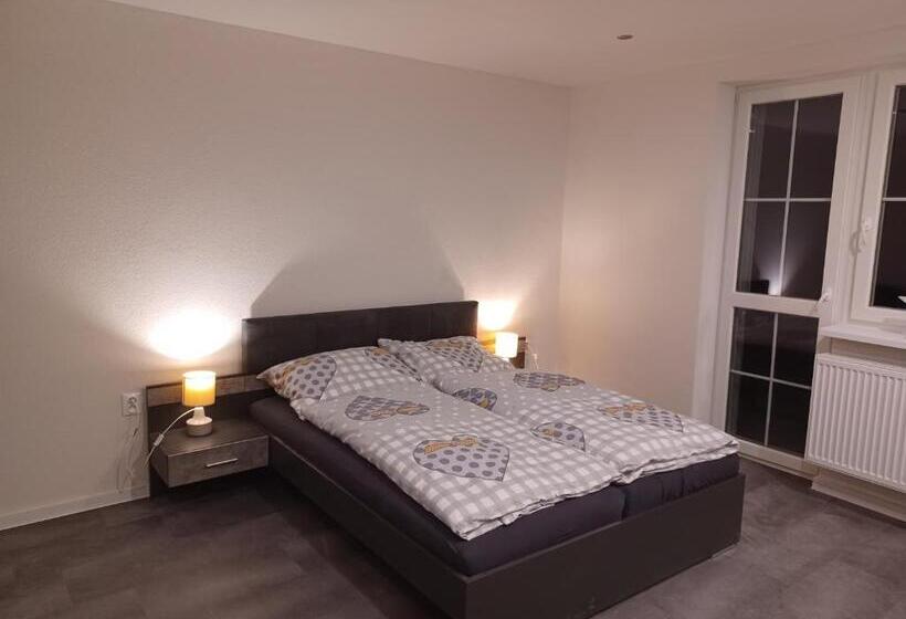 Апартаменты 1 Спальня с Балконом, Penzion Za Vodou