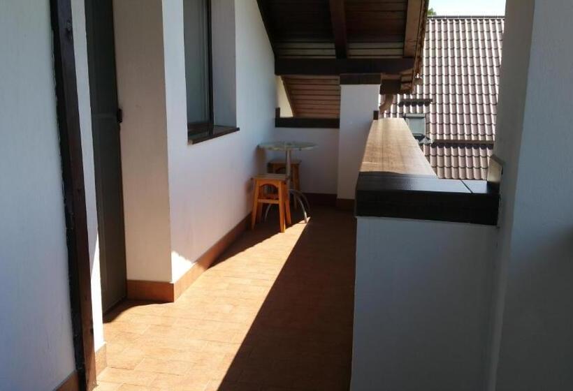 Номер Стандарт, Rosenville