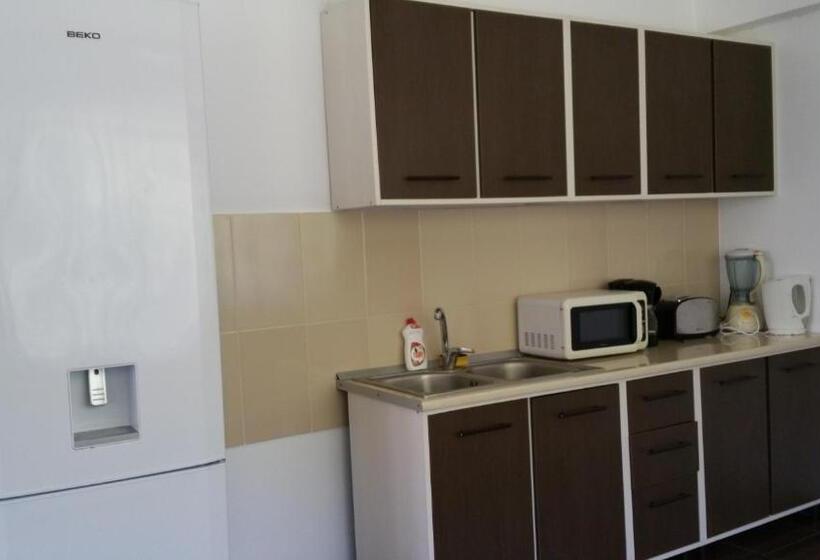 Апартаменты 1 Спальня, Rosenville