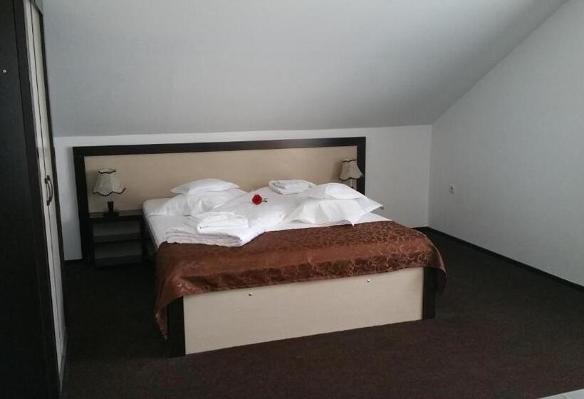 Номер Стандарт, Rosenville