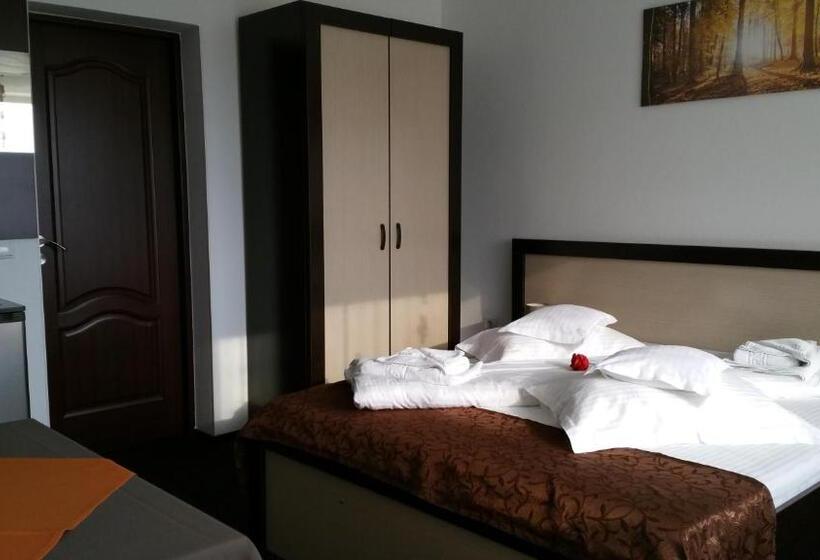 Номер Стандарт, Rosenville