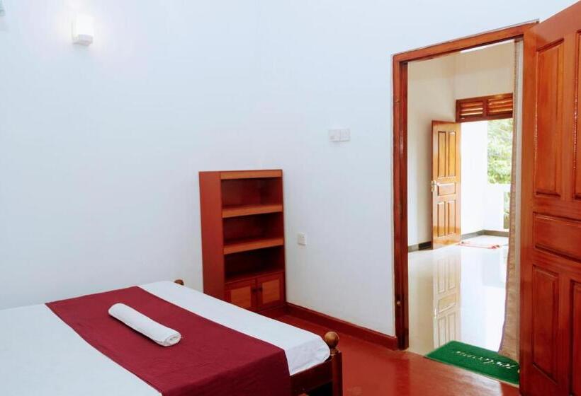 スタンダードルーム, Wayside Mirissa