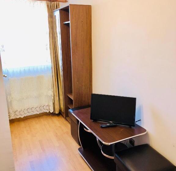 Номер Стандарт, Pensiunea White House