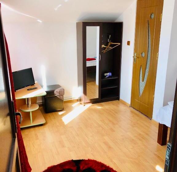 Апартаменты 2 Спальни, Pensiunea White House