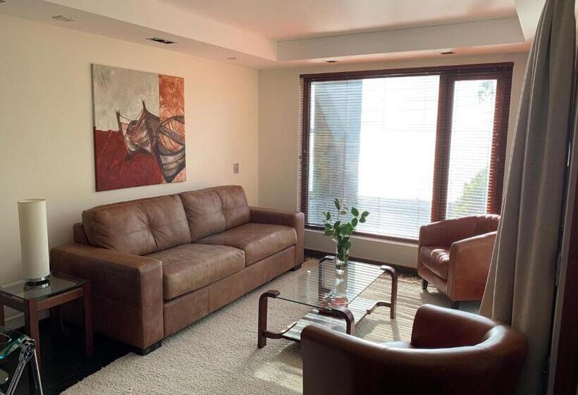 جناح مطل على البحيرة, Playa Grande Suites