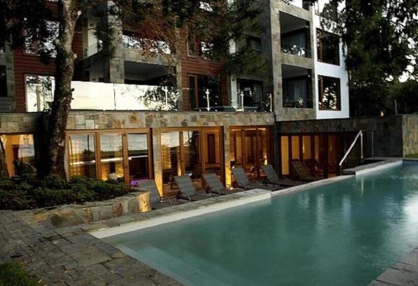 Suite with lake view, Playa Grande Suites