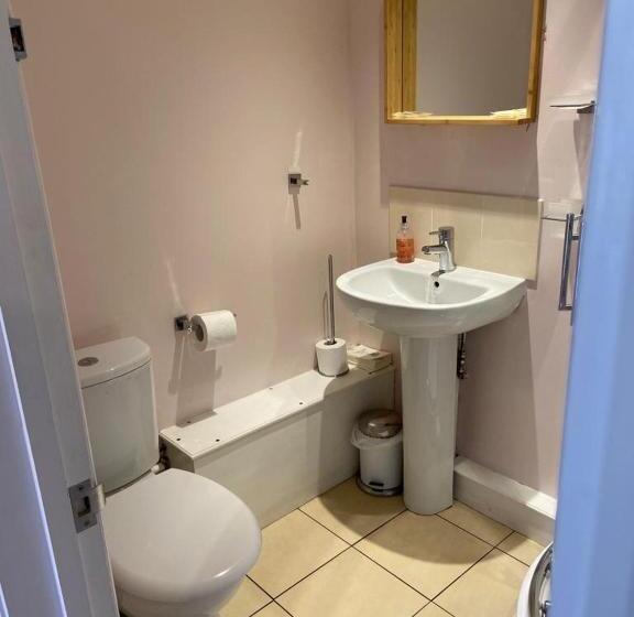 Studio Deluxe, The Ashton Mews